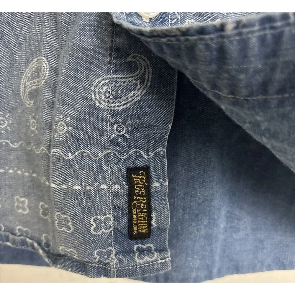 True Religion Chambray Bandana Button Down Shirt Mens Medium Blue Logo Pocket